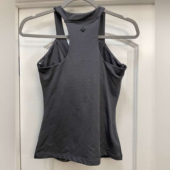 Shirred v-neck fitted tank top with T-back with built in bra-yoga, gym, lounge - Picture 7 of 8